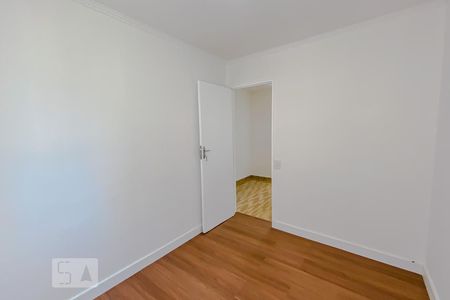 Quarto de kitnet/studio para alugar com 2 quartos, 48m² em Jardim Guadalajara, Sorocaba