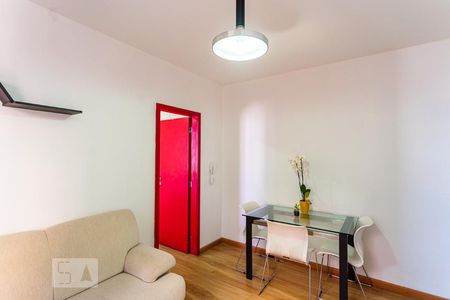 Sala de apartamento para alugar com 1 quarto, 60m² em Lourdes, Belo Horizonte