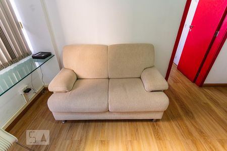 Sofá da Sala de apartamento para alugar com 1 quarto, 60m² em Lourdes, Belo Horizonte