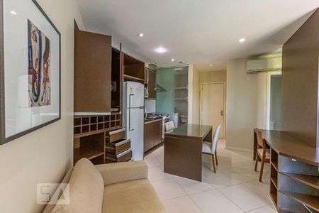 Sala de kitnet/studio para alugar com 1 quarto, 45m² em Caminho das Árvores, Salvador