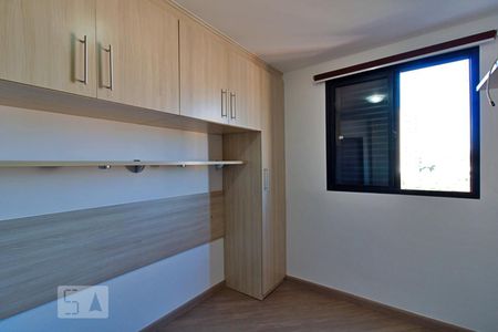 Quarto 1 de apartamento para alugar com 2 quartos, 58m² em Jardim Taboao, São Paulo