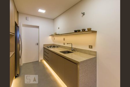 Cozinha de apartamento para alugar com 2 quartos, 138m² em República, São Paulo