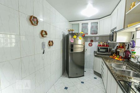 Cozinha de casa de condomínio à venda com 3 quartos, 150m² em Tristeza, Porto Alegre