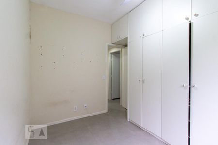 Quarto de apartamento à venda com 2 quartos, 70m² em Cosme Velho, Rio de Janeiro