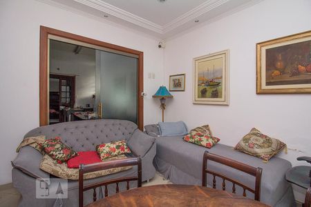 Sala de casa à venda com 5 quartos, 210m² em Água Branca, São Paulo