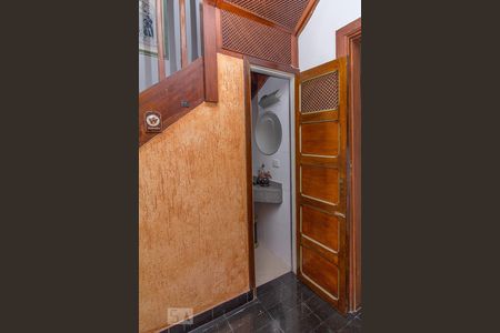 Lavabo de casa à venda com 5 quartos, 210m² em Água Branca, São Paulo