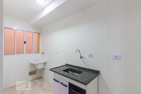 Cozinha de apartamento para alugar com 1 quarto, 31m² em Vila Aurora (zona Norte), São Paulo