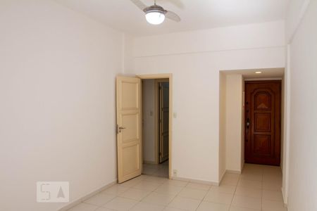 Sala de apartamento à venda com 2 quartos, 70m² em Leblon, Rio de Janeiro