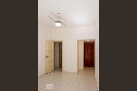 Sala de apartamento à venda com 2 quartos, 70m² em Leblon, Rio de Janeiro