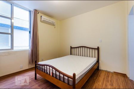 Suíte de apartamento para alugar com 1 quarto, 82m² em Pompéia, Santos