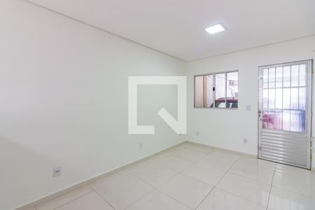 Sala de casa à venda com 2 quartos, 70m² em Bonfim, Osasco