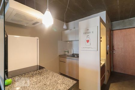 Cozinha de kitnet/studio para alugar com 1 quarto, 30m² em Vila Indiana, São Paulo