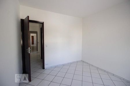 Quarto 1 de casa para alugar com 4 quartos, 122m² em Jardim Ester, São Paulo