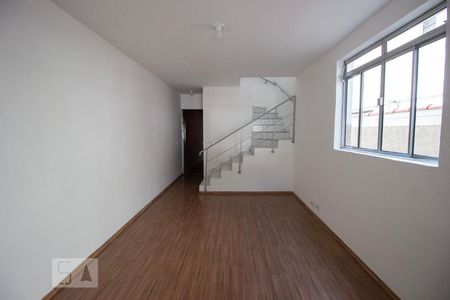 Sala de casa à venda com 4 quartos, 122m² em Jardim Ester, São Paulo