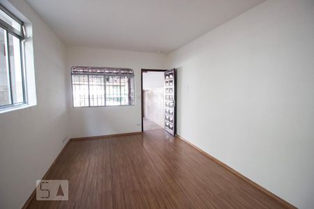Sala de casa à venda com 4 quartos, 122m² em Jardim Ester, São Paulo