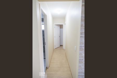 Corredor de apartamento para alugar com 2 quartos, 58m² em Jardim Vila Formosa, São Paulo