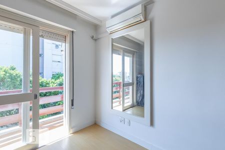 Quarto de apartamento para alugar com 1 quarto, 50m² em Santo Antônio, Porto Alegre