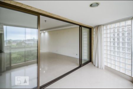 Sala de apartamento à venda com 3 quartos, 207m² em Cristal, Porto Alegre