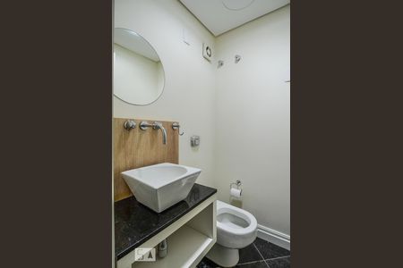 Lavabo de apartamento à venda com 3 quartos, 207m² em Cristal, Porto Alegre