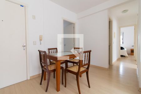 Sala de apartamento para alugar com 3 quartos, 66m² em Santo Antônio, Porto Alegre