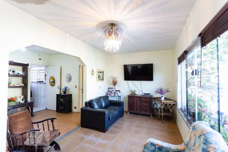 Sala de casa à venda com 2 quartos, 400m² em Jardim Peri Peri, São Paulo