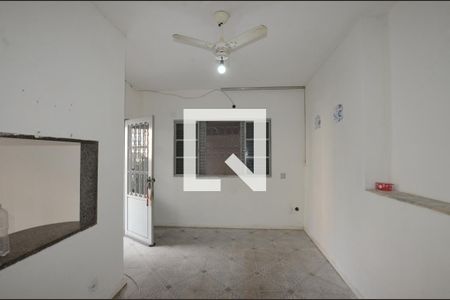 Casa para alugar com 6 quartos, 450m² em Penha, Rio de Janeiro