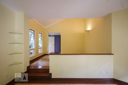 Sala de casa de condomínio à venda com 3 quartos, 267m² em Itanhangá, Rio de Janeiro