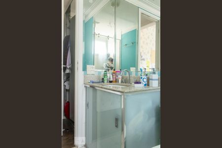 Apartamento à venda com 185m², 3 quartos e 3 vagas Apartamento à venda com 185m², 3 quartos e 3 vagasBanheiro Suíte 3