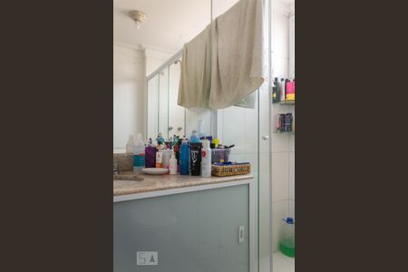 Apartamento à venda com 185m², 3 quartos e 3 vagas Apartamento à venda com 185m², 3 quartos e 3 vagasBanheiro Suíte 1