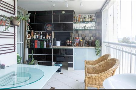 Apartamento à venda com 185m², 3 quartos e 3 vagas Apartamento à venda com 185m², 3 quartos e 3 vagasVaranda