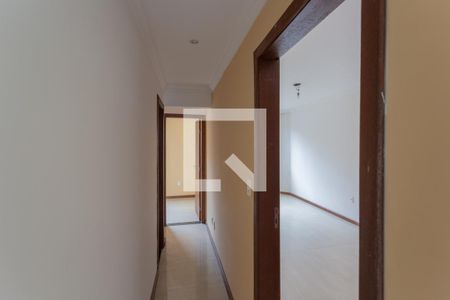 Corredor de apartamento para alugar com 3 quartos, 220m² em Goiânia, Belo Horizonte