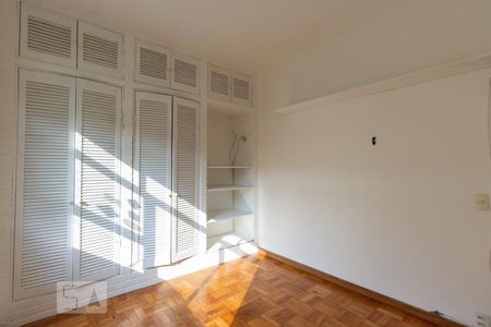 Quarto 1 de apartamento para alugar com 2 quartos, 76m² em Botafogo, Rio de Janeiro