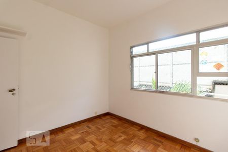 Quarto 1 de apartamento para alugar com 2 quartos, 76m² em Botafogo, Rio de Janeiro