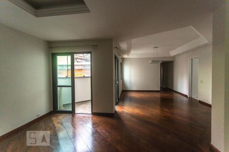 Sala de estar de apartamento à venda com 3 quartos, 155m² em Nova Petrópolis, São Bernardo do Campo