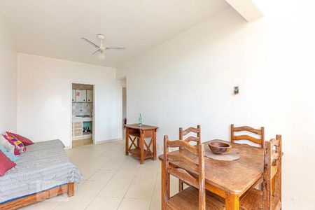 Sala de apartamento para alugar com 2 quartos, 75m² em Barra, Salvador