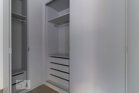 Studio - Quarto de kitnet/studio para alugar com 1 quarto, 39m² em Centro, Campinas