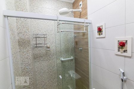 Banheiro de kitnet/studio para alugar com 1 quarto, 20m² em Tijuca, Rio de Janeiro