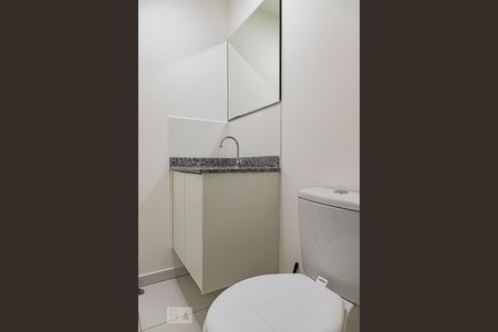 Banheiro de kitnet/studio para alugar com 1 quarto, 30m² em Consolação, São Paulo