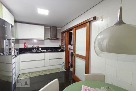 Apartamento à venda com 217m², 2 quartos e 2 vagas Apartamento à venda com 217m², 2 quartos e 2 vagasCozinha