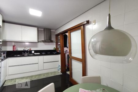 Apartamento à venda com 217m², 2 quartos e 2 vagas Apartamento à venda com 217m², 2 quartos e 2 vagasCozinha