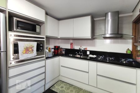 Apartamento à venda com 217m², 2 quartos e 2 vagas Apartamento à venda com 217m², 2 quartos e 2 vagasCozinha