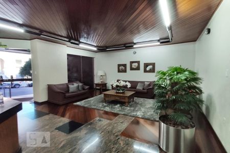 Apartamento à venda com 217m², 2 quartos e 2 vagas Apartamento à venda com 217m², 2 quartos e 2 vagasHall de Entrada