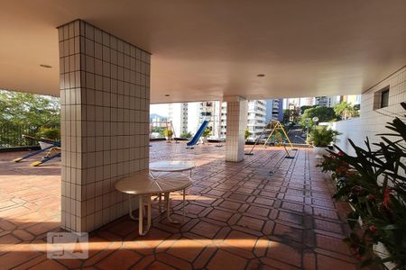 Apartamento à venda com 217m², 2 quartos e 2 vagas Apartamento à venda com 217m², 2 quartos e 2 vagasÁrea Comum - Playground