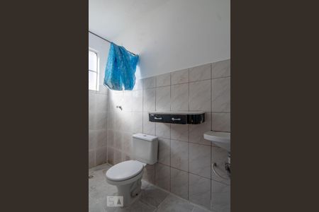Banheiro de casa para alugar com 1 quarto, 33m² em Vila Dionisia, São Paulo