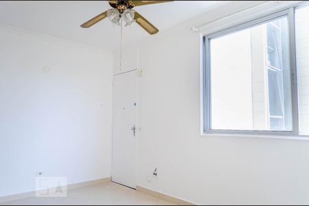 Sala de apartamento para alugar com 2 quartos, 65m² em Vila Celeste, São Paulo