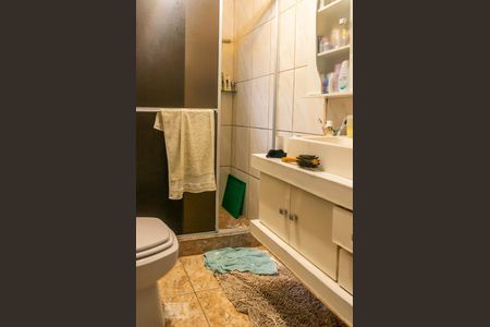 Banheiro de apartamento à venda com 1 quarto, 145m² em Rio Branco, Porto Alegre