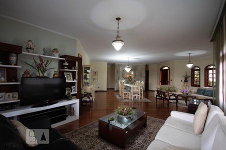 Sala 1 de casa de condomínio à venda com 5 quartos, 600m² em Parque dos Príncipes, São Paulo
