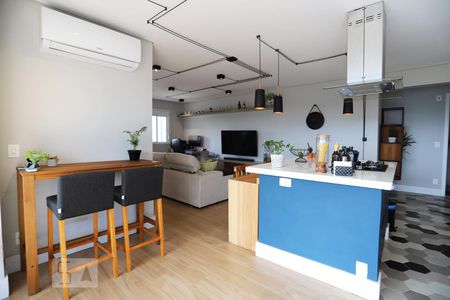 Sala de apartamento para alugar com 2 quartos, 77m² em Alphaville Empresarial, Barueri