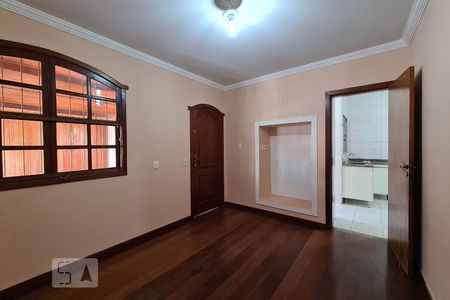 Sala de casa à venda com 3 quartos, 150m² em Santa Tereza, Belo Horizonte