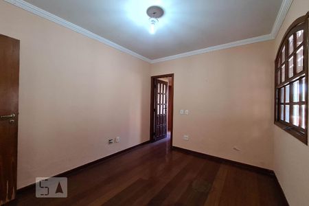Sala de casa para alugar com 3 quartos, 150m² em Santa Tereza, Belo Horizonte